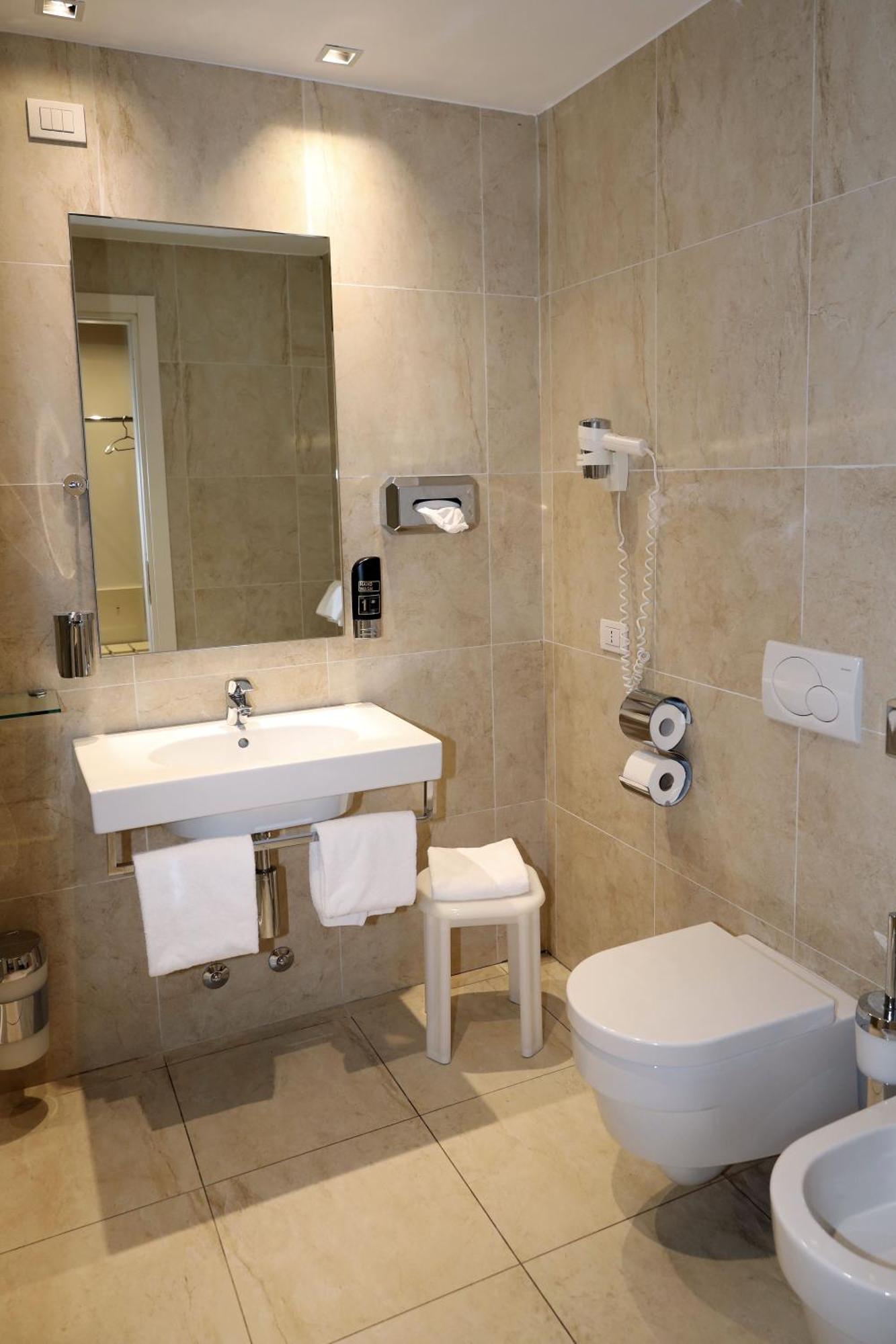 One Hotel & Restaurant Dalmine Dış mekan fotoğraf