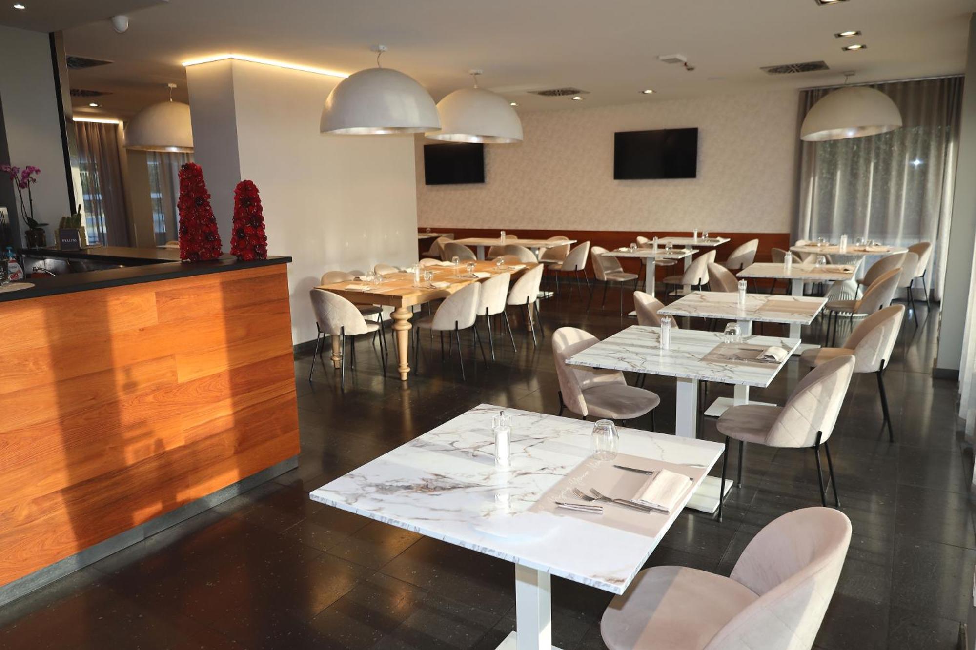 One Hotel & Restaurant Dalmine Dış mekan fotoğraf